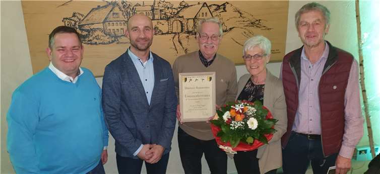 V.l.:Kassierer Michael Krings, Vorsitzender Björn Besse, Winfried und Maria Aldenhoven, Geschäftsführer Rudi Vogel.Foto: privat