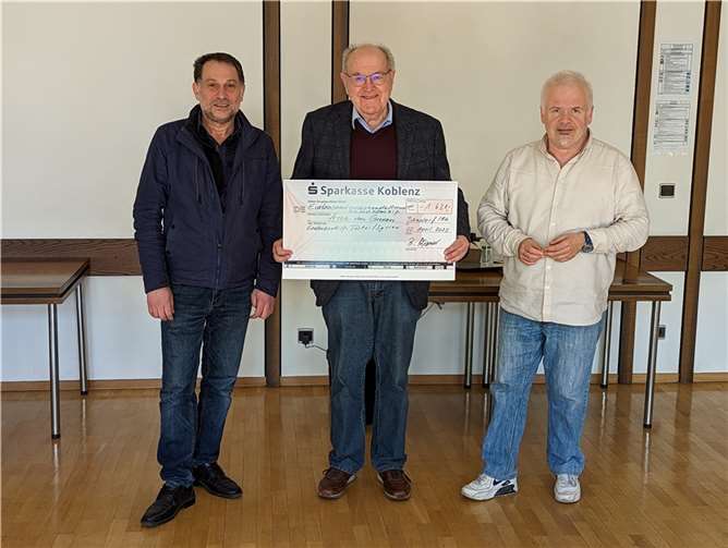 V.li. Ali Edries, Erster Beigeordneter Bernhard Wiemer und Ferhat Cato. Quelle: Stadt Bendorf