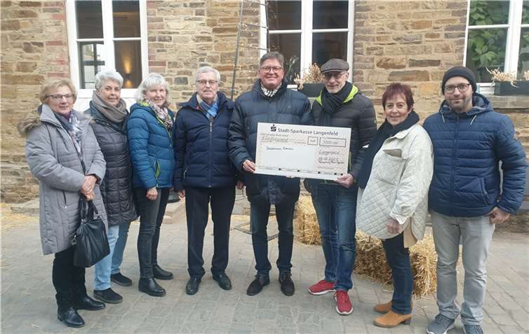 V.li. Andre Weber, Ingrid Näkel-Surges, Udo Sebastian, Lothar Margenthaler, Magnus Staehler, Bianca Liersch, Annemie Stodden und Elisabeth Schmal.Foto: privat