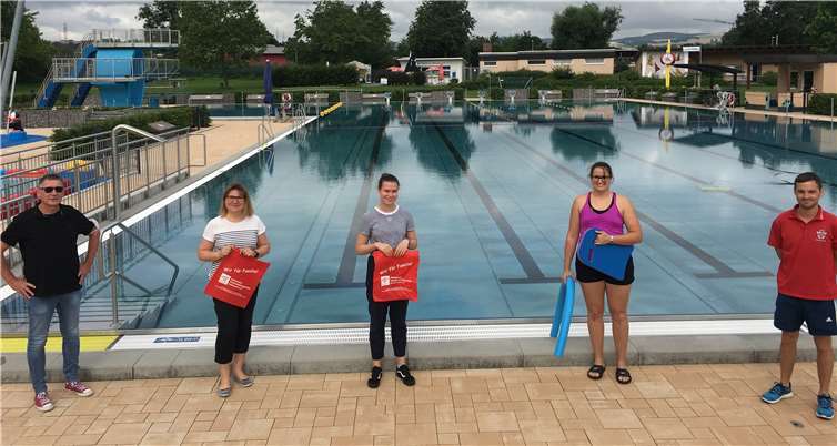 V.li. Bodo Neunheuser, Stefanie Lange, Carolin Lange, Kathrin Sals und Christoph Henneke.Quelle: FBS Andernach
