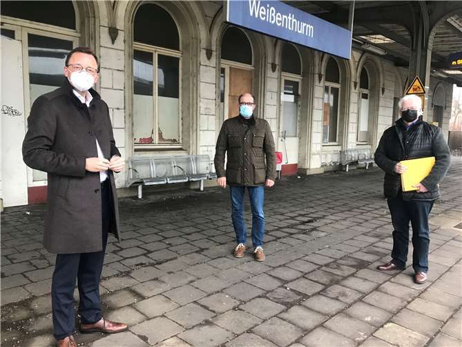 V.li. Bundestagsabgeordneter Josef Oster, CDU-Landtagskandidat Peter Moskopp und Stadtbürgermeister Gerd Heim (CDU) am Weißenthurmer Bahnhof.Quelle: Büro von Josef Oster