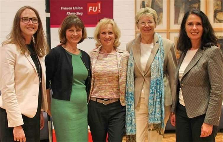 V.li. CDU-Landtagskandidatin Katharina Gebauer, stellvertretende FU Kreisvorsitzende Sabrina Gutesche aus Meckenheim, FU Kreisvorsitzende Monika Grünewald aus Hennef, stellvertretende FU Kreisvorsitzende Martina Unger aus Swisttal und CDU Kreisvorsitzende Elisabeth Winkelmeier-Becker (MdB).privat