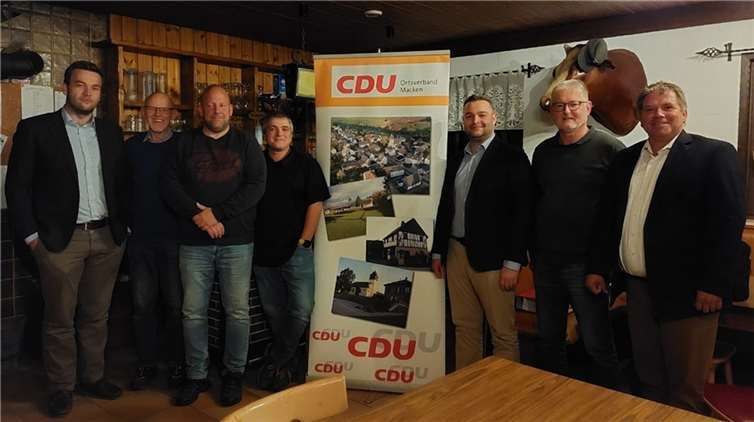 ‚V.li. Christian Schuth, stv. Vorsitzender der CDU Rhein-Mosel, Rudi Börsch, Frank Börsch, Alexander Kneip, MdL Torsten Welling, Peter Scheidweiler und Marco Kneip. Quelle: CDU Ortsverband Macken