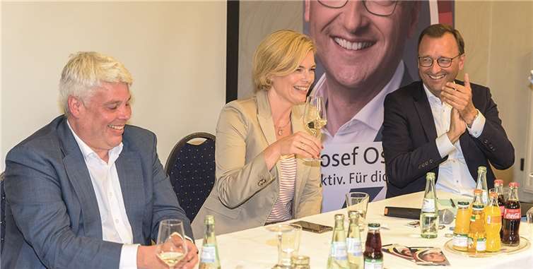 V.li. Christoph Jung, Julia Klöckner und Josef Oster. Foto: fotoshooting-koblenz.de