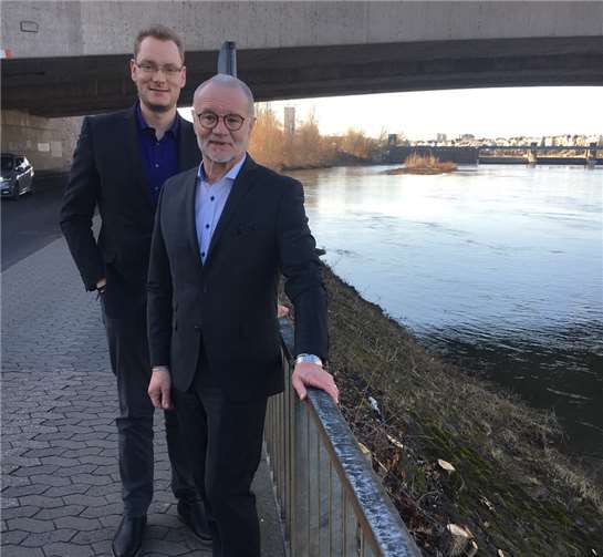 V.li. Denny Blank und Fritz Naumann am Peter-Altmeier-Ufer.Quelle: SPD-Ortsverein Altstadt-Mitte