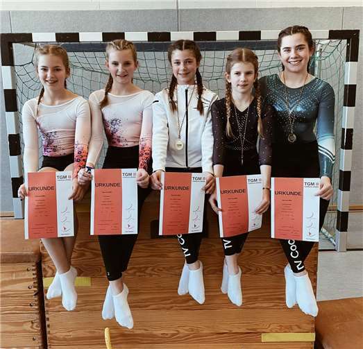 V.li. Diana Domanski, Frida Barden, Lilly Schopp, Luisa Clemens und Louisa Gründler. Foto: TV Cochem