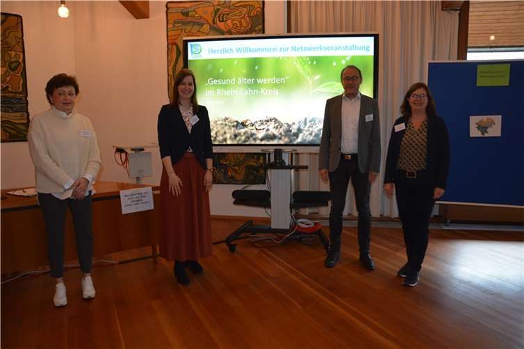 V.li. Dr. Hildegard Hamm (Leiterin des Gesundheitsamtes), Johanna Breithaupt (Kreisgesundheitsmanagerin), Micha Coeleveld (Prozessberater GKV Bündnis für Gesundheit), Karin Maucher (Prozessberaterin GKV Bündnis für Gesundheit). Quelle: Rhein-Lahn-Kreis