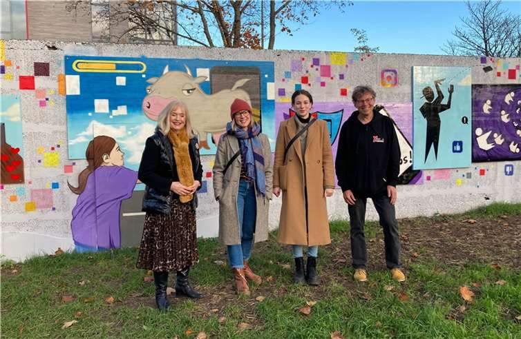 V.li. Dr. Margit Theis-Scholz, Antje Knieper, Mira Nießen und Ralf Schneider-Eichhorn. Quelle: Stadt Koblenz