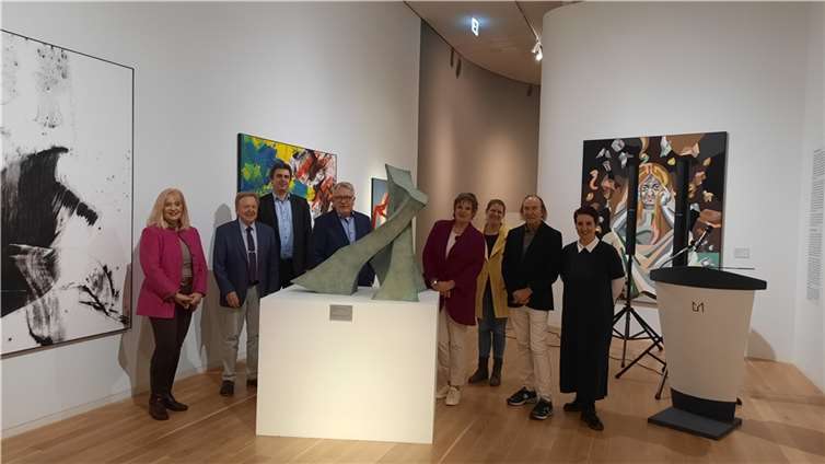 V.li. Dr. Margit Theis-Scholz, Fred Thieltges, Dr. Matthias von der Bank, Peter Balmes, Elisabeth Sauer-Kirchlinne, Franziska Feser, Joachim Becker und Antje Kraus. Quelle: Stadt Koblenz