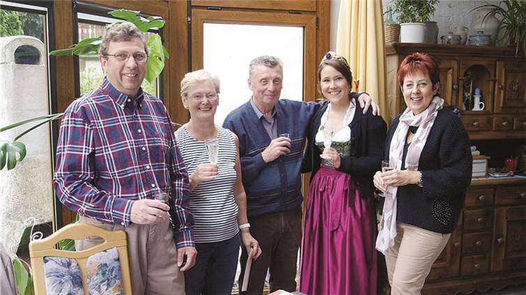 V.li. Edwin Müller, die treuen belgischen Gäste, Evelyn Creuzberg sowie Ingrid Näkel-Surges. -dte-