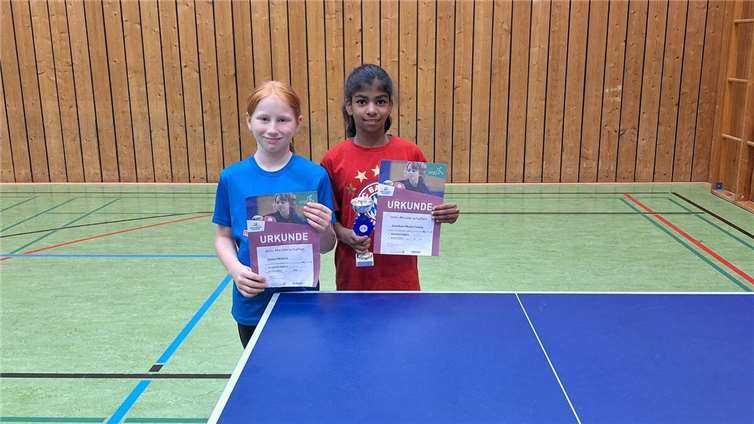 V.li. Emma Michels und Saindhavi Marie Paulraj. Foto: TuS Kehrig