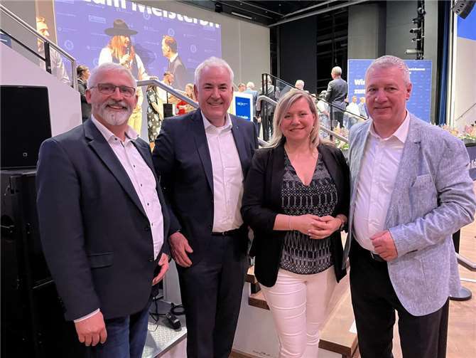 V.li. Ernst Knopp, Mark Scherhag, Daniela Nowak und Stephan Otto. Foto: Ernst Knopp