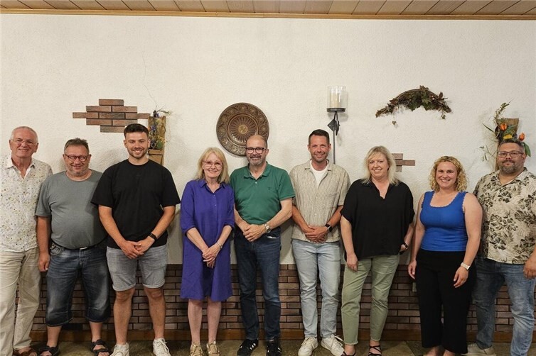 V.li. Frank Klemm, Volker Kaufmann, Sebastian Gies, Ellen Fasel-Schmitt, Peter Moskopp, Sebastian Frohn, Yvonne Timmermann, Janina Höfer, Marcel Schneider.