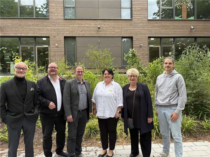 V.li. Fritz Naumann, Thorsten Schneider, Ingo Schneider, Natalie Erkens, Marion Lipinski-Naumann, Vincenc Schulz. Foto: privat
