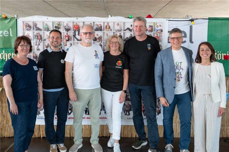 V.li. Gabi Padberg, OB David Langner, Werner Weber, Dagmar Heinz,Jan Buchbender, Frank Padberg und Kader Dogu.
