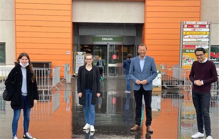 V.li. ) Gina Juli, Anna Funke, Josef Oster und Philip Rünz. Quelle: Büro von Josef Oster