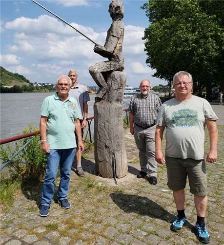 Angler am Rhein erhielt eine neue Angel V.li. Hans-Werner Bartz, Dennis Bersch, Jürgen Beckamp und Rolf Sauer.Foto: privat