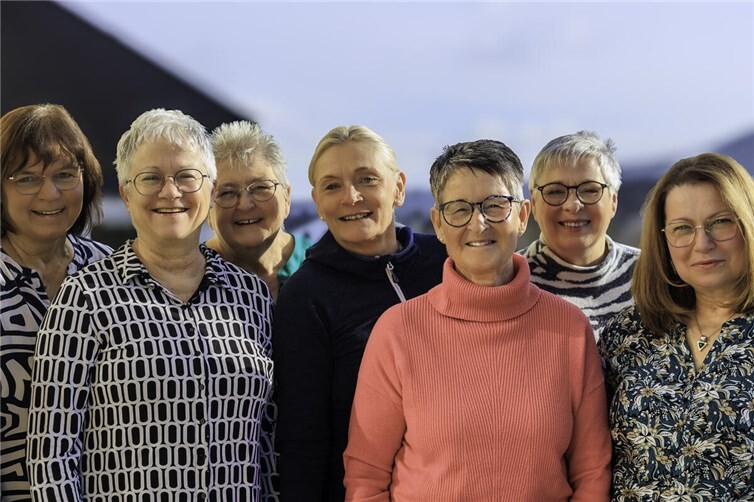 V.li. Heidrun Ternes, Martina Kröber, Trudel von Mühlen, Regina Lammert, Birgit Kuhn, Karin Kurz, Petra Nürnberg.