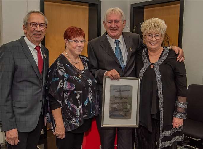 V.li. Herbert Hennes - Preisträger 2018, Inge Becker - stv. Vorsitzende des Fördervereins, Peter Denkel - Preisträger 2019 und Marion Lipinski-Naumann - Vorsitzende des Fördervereins.Foto: Peter Klöckner