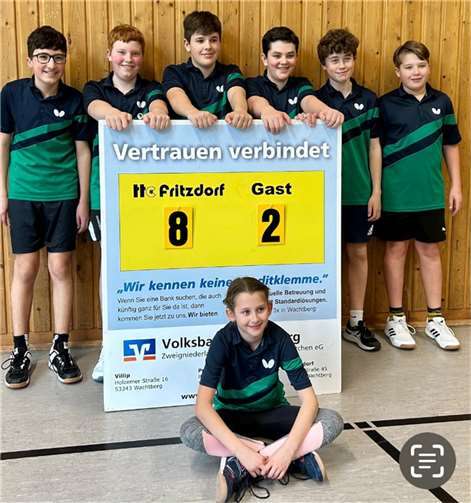 V.li. Ilias Gippert, Marc-André Büttner, Alexander Barthel, Felix Teriete, Lennox Pfahl, Philipp Heyde und vorne Paula Heyde.  Quelle: TTC GW Fritzdorf