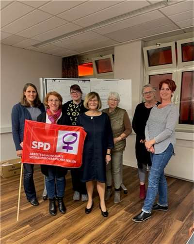 V.li. Isabel Ahlke, Susanne Müller, Marina Nachtsheim, Martina Münch, Wilma Schneider, Renate Schmitt und Sandra Sebastian-Berthel. Foto: privat