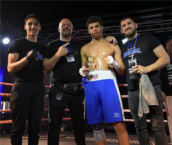 V.li. Jason Heilemann, David Boskovic, Steven Imeh und Enis Agushi. Foto: Boxclub Ahrtal