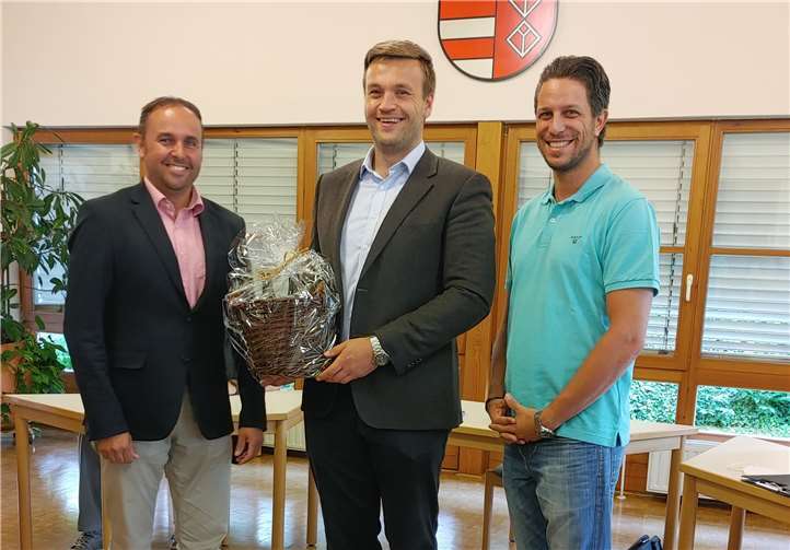 V.li. Jens Firmenich (CDU Gemeindeverbandsvorsitzender), Christian Schuth (Bürgermeisterkandidat) und Ralf Volk (CDU Ortsvorsitzender).Foto: privat