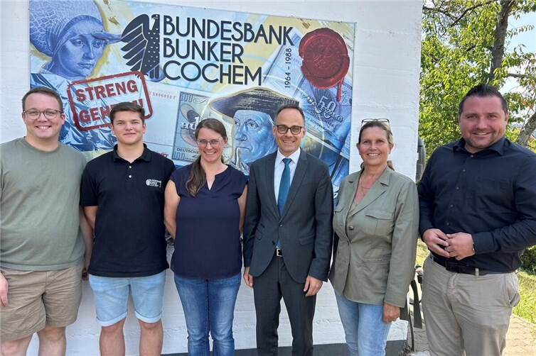 V.li. Jens Mindermann, Jonas Frieden, Antonia Mentel, Dr. Denis Alt, Petra Reuter, Benedikt Oster.