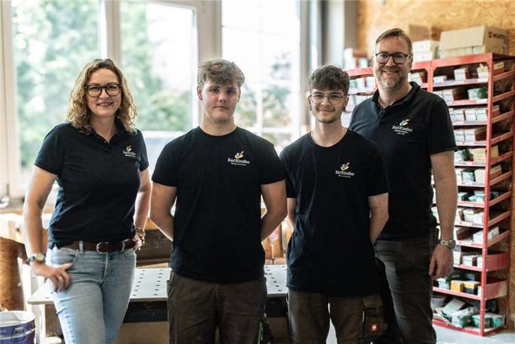 V.li. Judith Kindler, Fabian Deutsch, Emilio Gampp und Stephan Kindler.  Foto: Schreinerei Karl Kindler