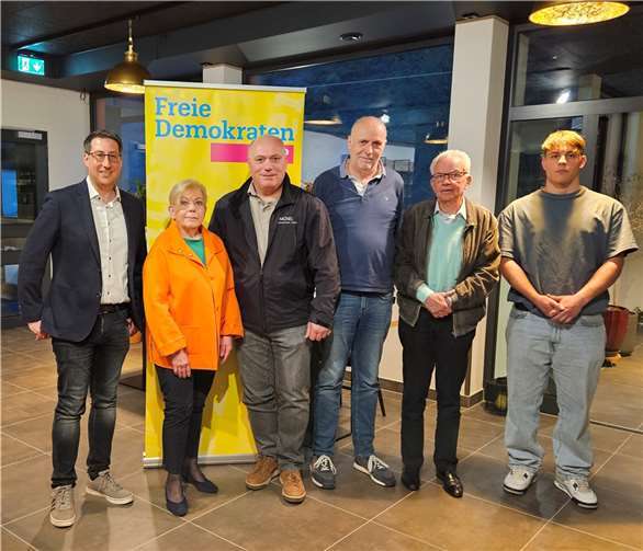 V.li. Jürgen Hoffmann, Christina Krämer, Thomas Basten, Paul-Heinz Meurisch, Peter Krämer und Tom Heinrich Basten.  Foto: Carsten Kasper