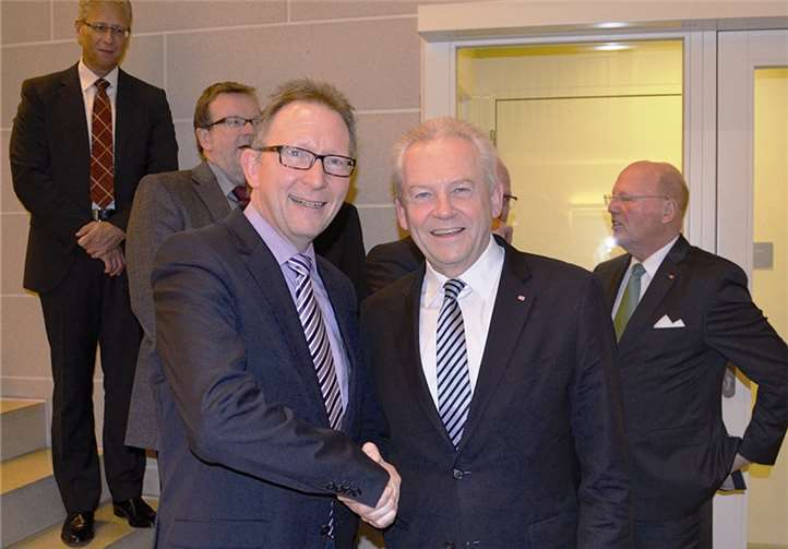 V.li. Jürgen Konz, Konzernbevollmächtigter der DB AG für RLP und Saarland, Erwin Rüddel MdB mit Dr. Rüdiger Grube Vorstandsvorsitzender der DB AG, rechts im Profil Georg Brunnhuber, politischer Beauftragter der DB AG. privat