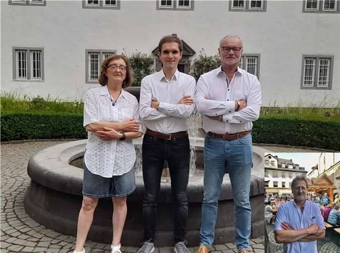 V.li. Karin Warming, Benjamin Schwarz, Fritz Naumann. Es fehlt: Bruno Graeff. Quelle: