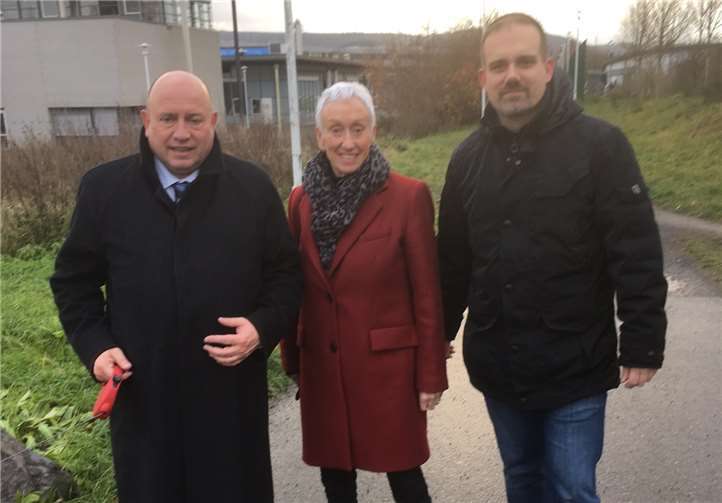 V.li. Leo Biewer, Monika Artz und Marius F. Jakob.privat