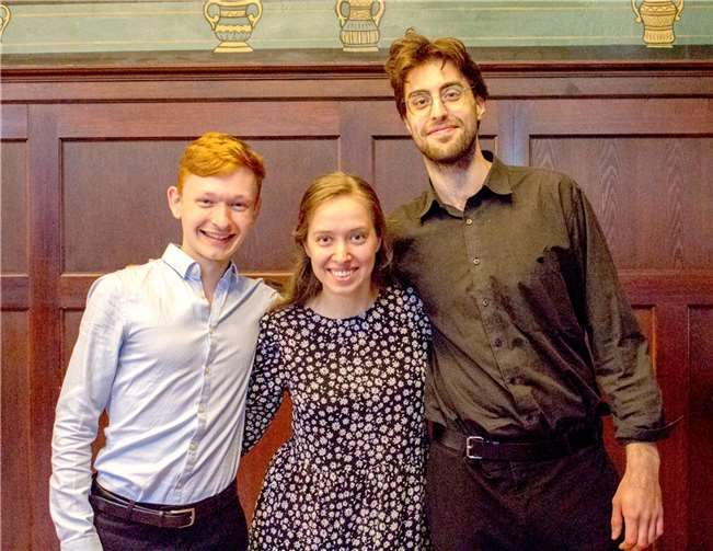 V.li. Lucas Jansen, Janine Funk und Jokubas Pletkus. Foto: Staatsorchester Rheinische Philharmonie