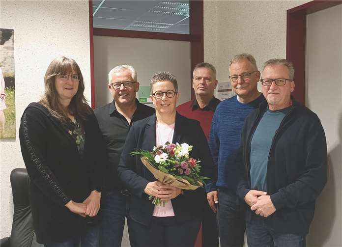 V.li. Lydia Wagner, Bürgermeister Albert Jung, Sabine Emmerich, Bernd Mertes, Lothar Schaden und Alfred Krämer.  Foto: VGV Kaisersesch/Viktoria Walgenbach