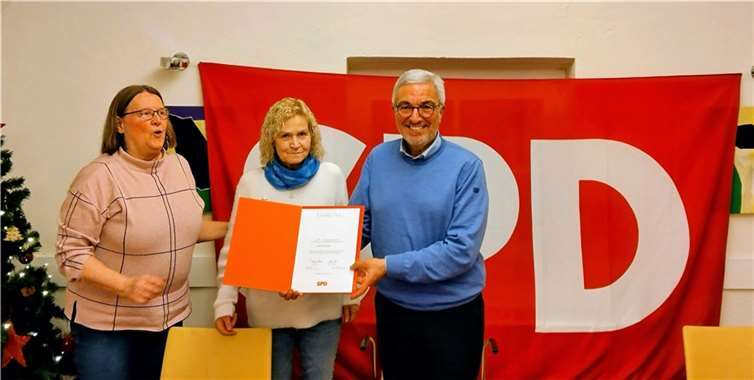 V.li. Marion Mühlbauer, Andrea Kowalski und Roger Lewentz. Foto: privat