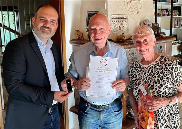 V.li. Marius Jakob, Monika Artz und Dr. Werner Mathesius. Foto: privat