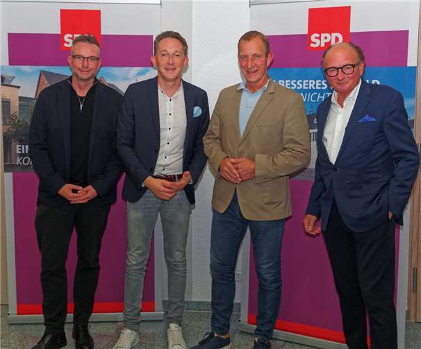 V.li. Marko Boos, Marc Ruland, Maximilian Mumm und Achim Hütten.  Quelle: SPD-Maifeld