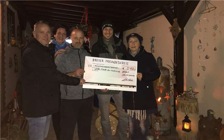 V.li. Marko Koß, Helga Schuth-Bäcker, Frank Schuth, Ralf Volk und Eva Rinker. Foto: privat