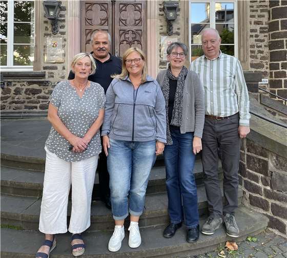 V.li. Martina Kolbinger, Aziz Aldemir, Manuela Bork, Birgit Meyreis, Klaus Meurer.  Foto: Carl-Felix Kolbinger