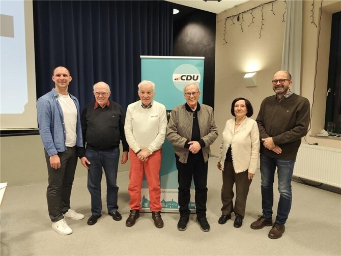 V.li. Max Nikenich, Wolfgang Flöck, Hermann Schmidt, Anton Schmidt, Dorothea Kalus und MdL Peter Moskopp.