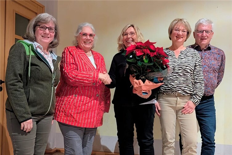 V.li. Melitta Keul, Angela Keul-Göbel, Andrea Brill, Iris Arens und Thomas Arens. Foto: privat