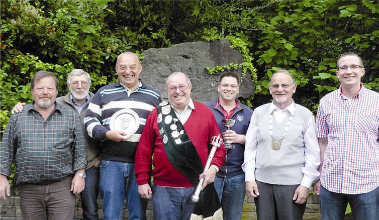 V.li. Mike Engels, Rainer Nussbaum, Manfred Birrenbach, Hans Bey, Olaf Mertensacker, Willi Hanrath und Benjamin Christen. privat