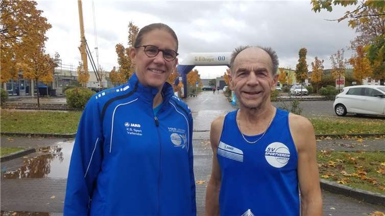 V.li. Monika Kracke und Wolfgang Custodis bei den Rheinlandmeisterschaften in Föhren. Quelle: SV Urmitz Abteilung Leichtathletik