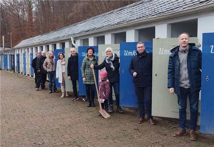 V.li. : Norbert Schmickler, Dirk Schwarz, Franz Hermann Deres, Mechthild Heil, Hans-Werner Adams, Petra Schneider, Pia Wasem, Horst Gies und Markus Jüris.Quelle: CDU Sinzig