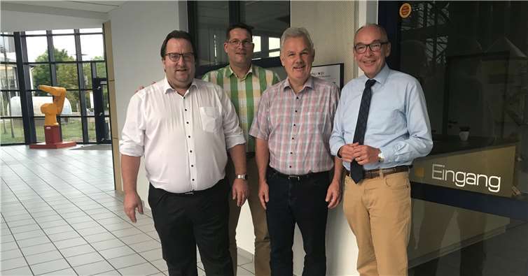V.li. Oliver Baron, Hinrich Kramme, Bürgermeister Stefan Raetz, wfeg-Geschäftsführer Dr. Raffael Knauber.Foto: privat