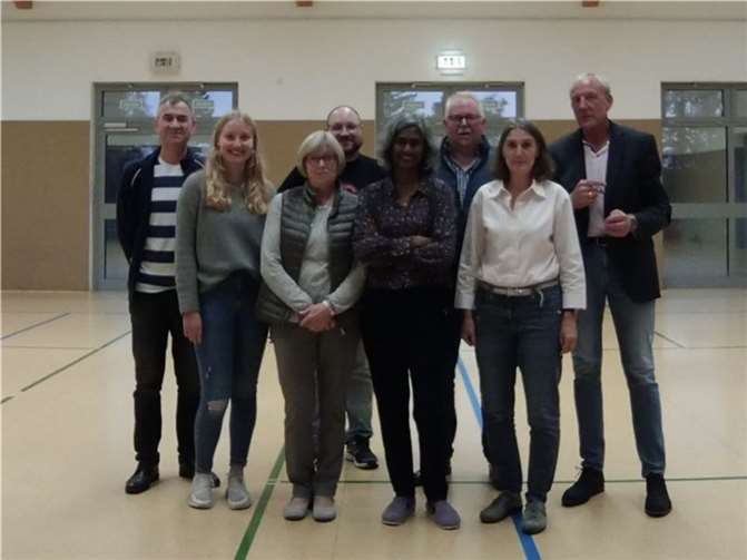 V.li. Oliver Diehl, Sabrina Simons, Hedi Neukirchen, Daniel Weber, Farah Diehl-Fahim, Hans-Willi Jungbluth, Ute Uhlich und Olaf Wulf.Foto: privat