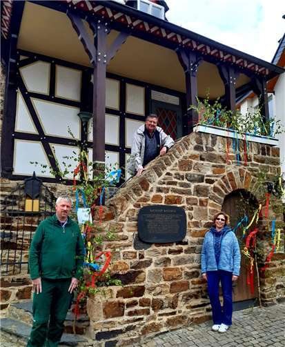V.li. Ortsbeiratsmitglied Heinz Kurth, Ortsvorsteher Ulrich Stieber, Ortsbeiratsmitglied Melanie Giffels.Foto: privat