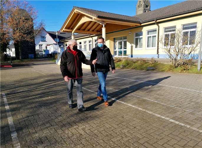 V.li. Ortsvorsteher Siegmar Stenner und Landtagskandidat Dr. Alexander Wilhelm. Quelle: Büro von Dr. Alexander Wilhelm