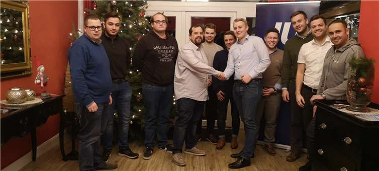 V.li. Patrick Schaden, Tim Barth, Gabriel Deis, Jan Schwoll, Julius Weber, Marcel Gold, Maternus Dötsch, Harvey Kerschbaumer, Christian Schuth, Niklas Pistono und Jens Firmenich. Foto: privat